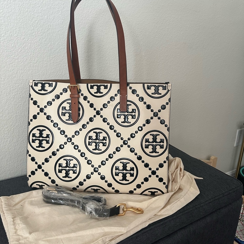 Tory Burch Black and Cream Logo Print Tote with Brown Leather Straps - Picture 2 of 2